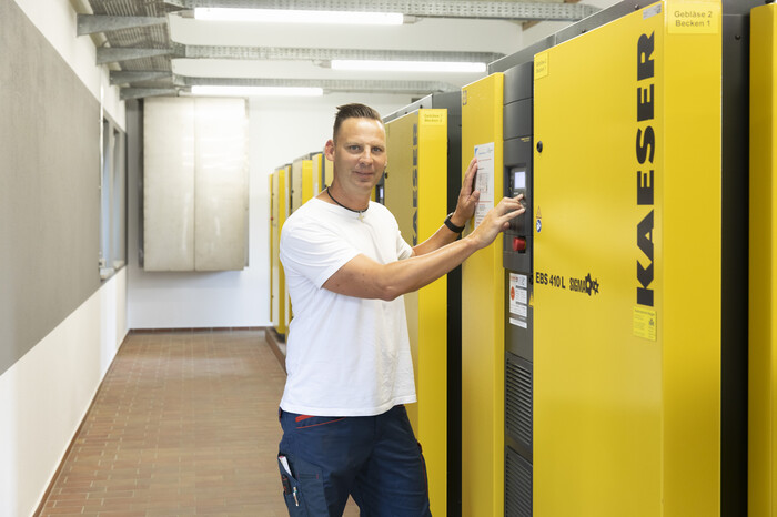 Kuus EBS-i kruvipuhurit ettevõttelt KAESER KOMPRESSOREN.