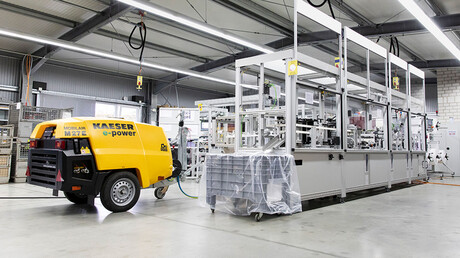 Kompressor MOBILAIR 27E ettevõtte Unimatic tootmises.