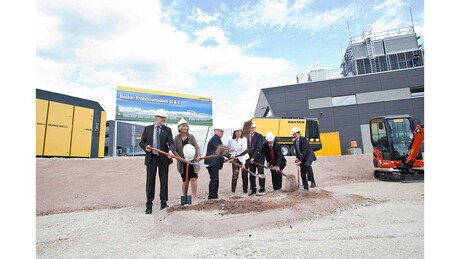 Labidas maasse uute hallide ehitusel