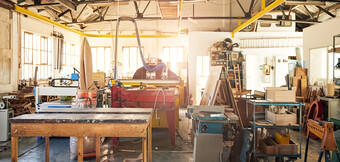 Suruõhukompressorid töökojas ja käsitöös – ettevõte KAESER KOMPRESSOREN tarnib innovaatilist, turvalist ja tõhusat tehnoloogiat kõigi suruõhurakenduste jaoks.