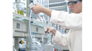 KAESERi tööstuslikud kruvikompressorid uurimistöös ja teaduses.